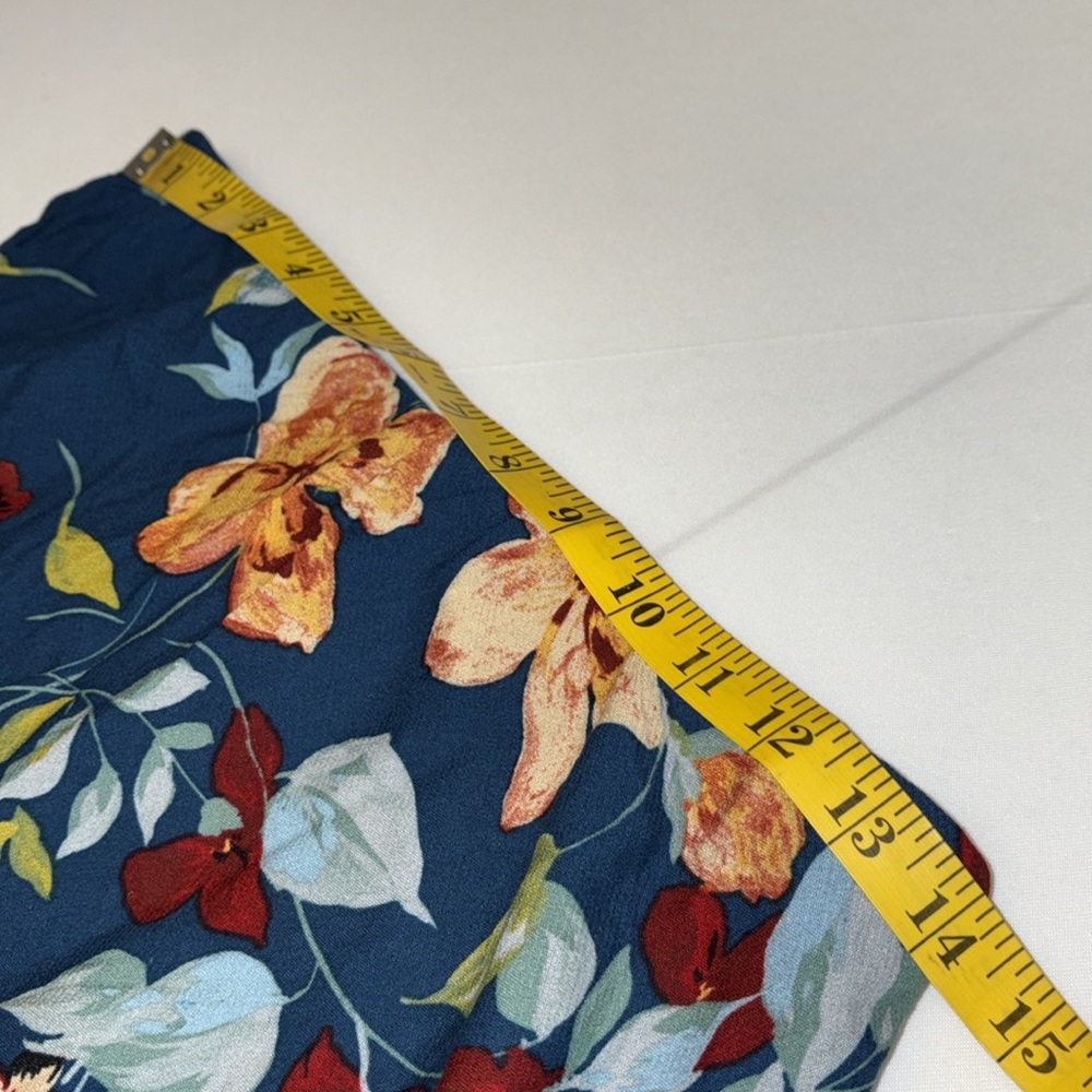 B.O.G. Collective skirt pull in elastic waist ruffled @bottom floral Sz Med NWT - Picture 3 of 9